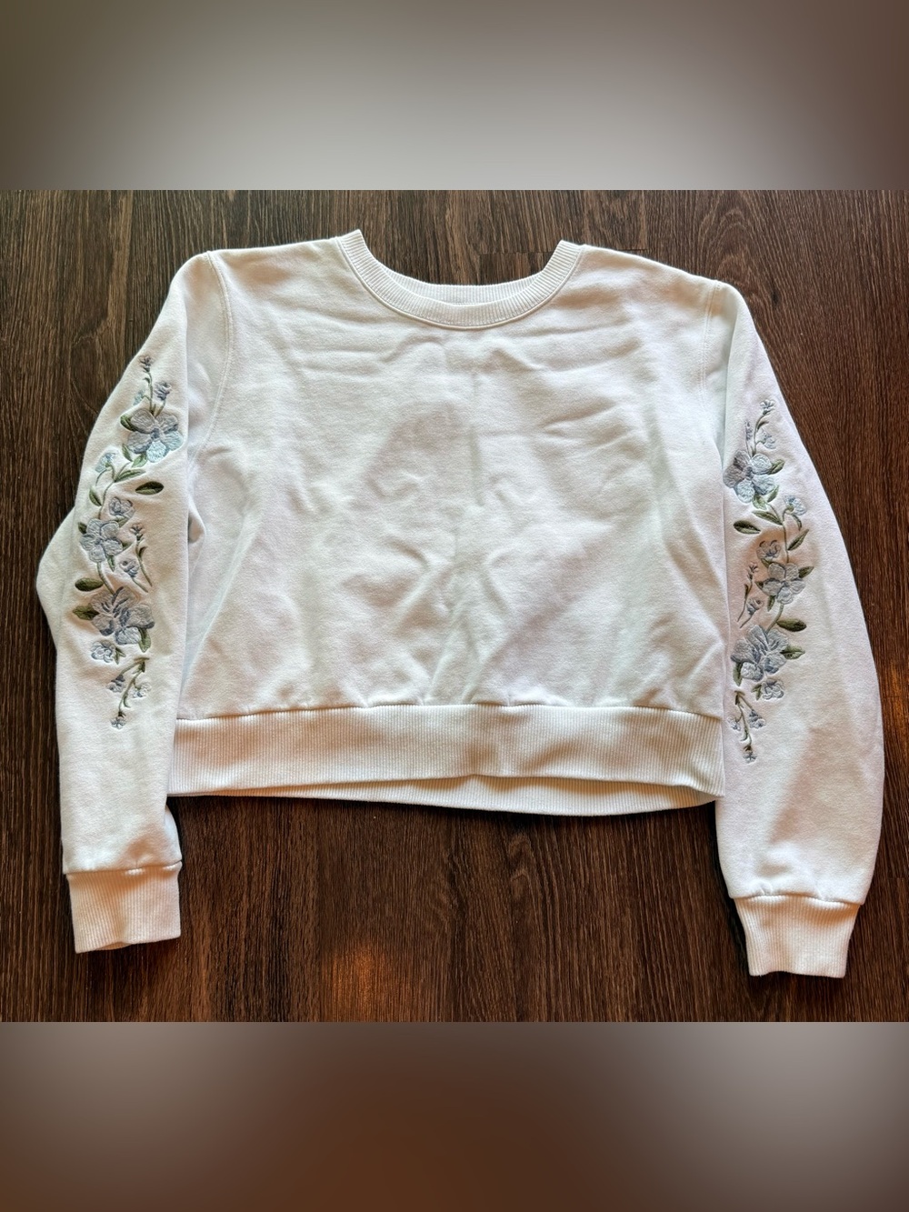 Hollister White Crewneck Sweatshirt with Floral Sleeve Embroidery